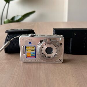 Sony DSC-W55 Cybershot 7.2 Pixels |  GREAT CONDITION
